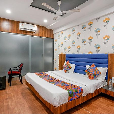 Fabhotel The Valentine - Udhna Road Surat Exterior foto
