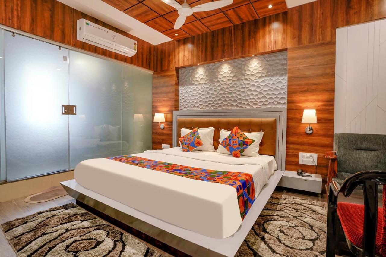 Fabhotel The Valentine - Udhna Road Surat Exterior foto