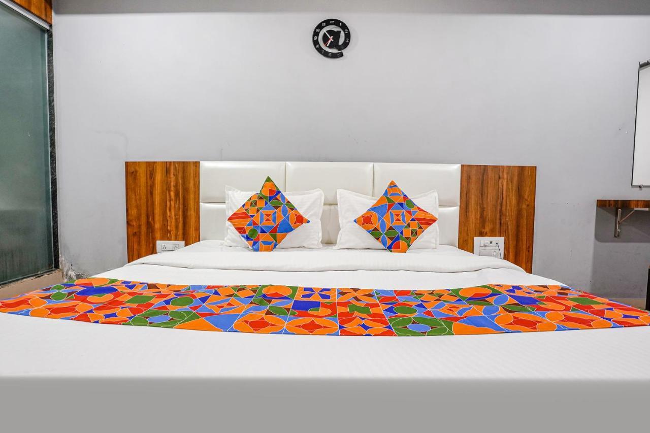 Fabhotel The Valentine - Udhna Road Surat Exterior foto